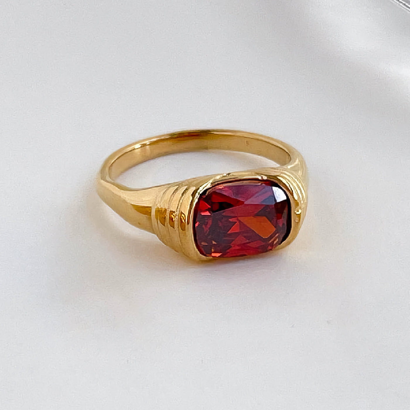 Arv Ring i Karminfarve | 18k Guld