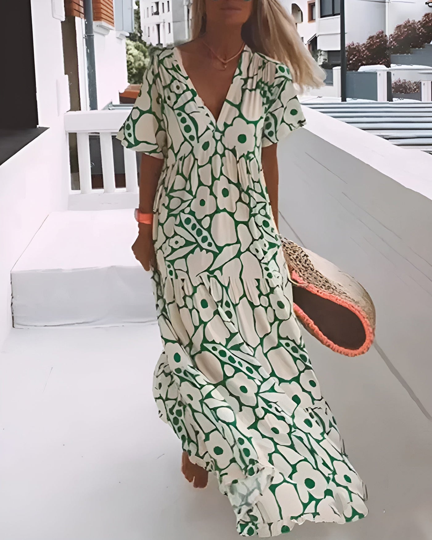 Anita | Flydende sommerkjole med feminin note
