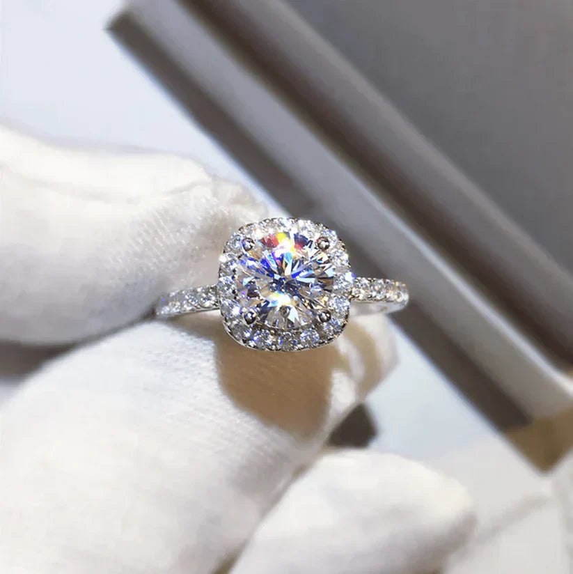 Zinnia Valeriani Ring | Hvidguld