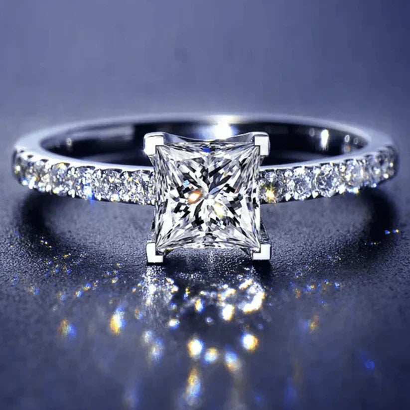 Leontina Gualtieri Ring | Hvidguld