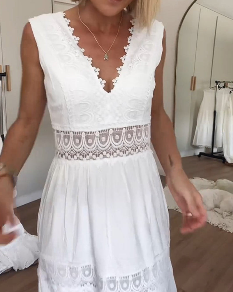 Ilona | Feminint sommerkjole med romantisk spidsdetalje