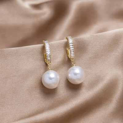 Elegant Perle- og Zirkonia-øreringe