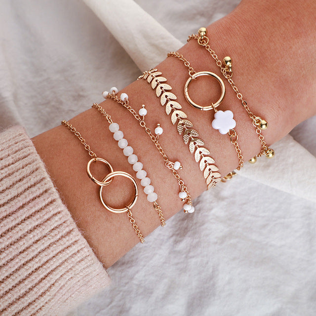 Sæt af antikke gyldne armbånd
