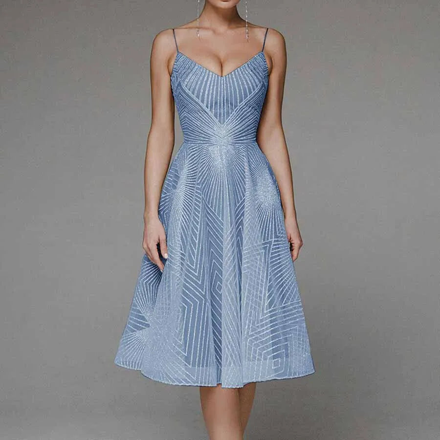 Larra™ | Elegant kjole med åben ryg