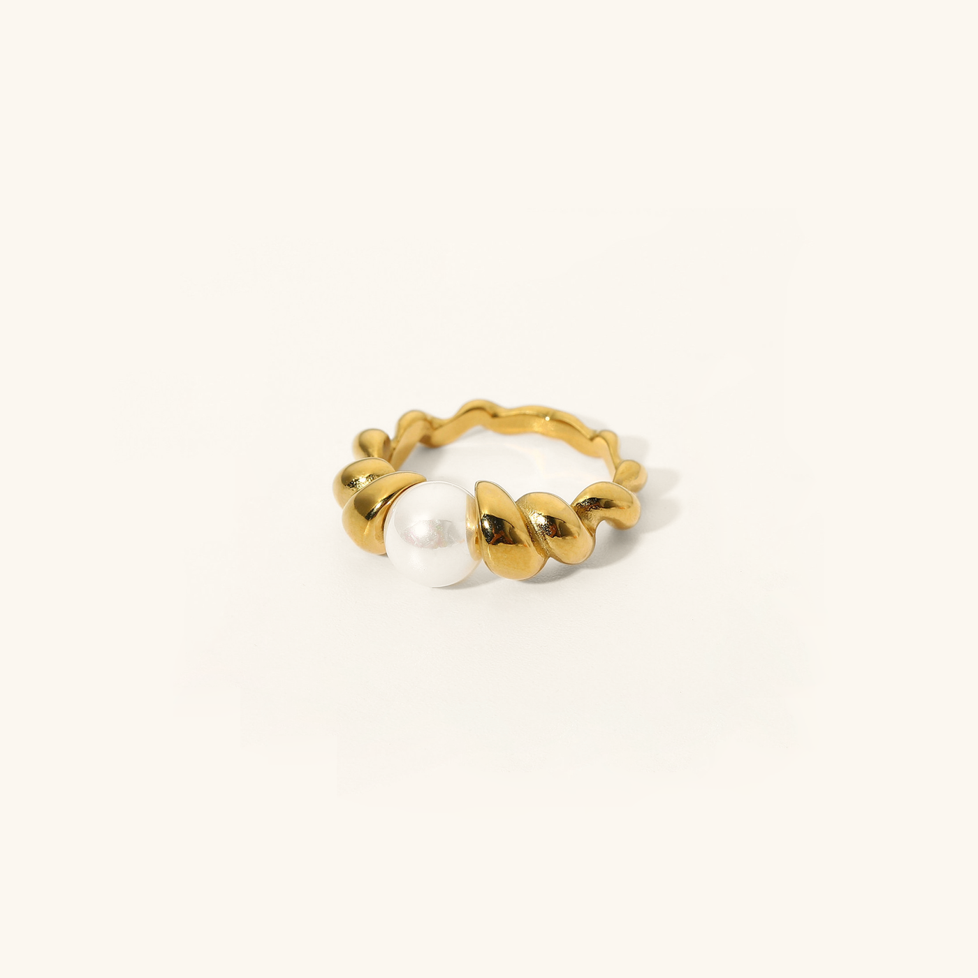 Scarlett ring med ferskvandsperler | 18k guld