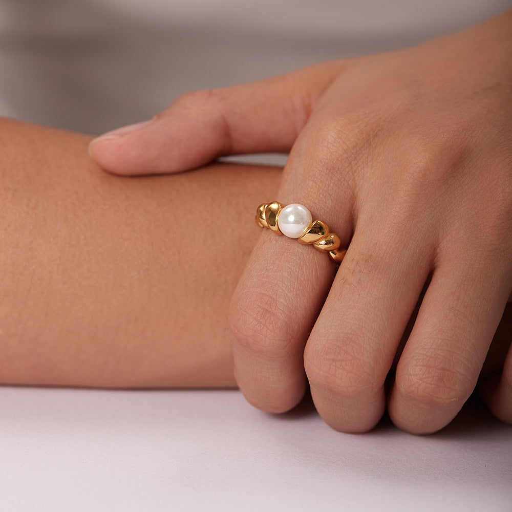 Scarlett ring med ferskvandsperler | 18k guld