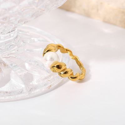 Scarlett ring med ferskvandsperler | 18k guld