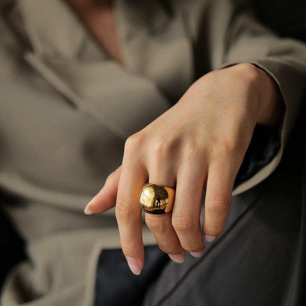 Navia Ring | 18k Guld
