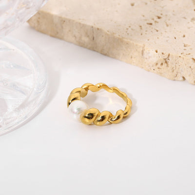 Scarlett ring med ferskvandsperler | 18k guld