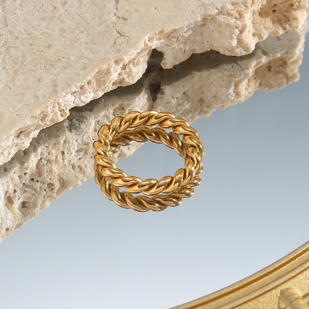 Melody Twist Ring | 18k Guld