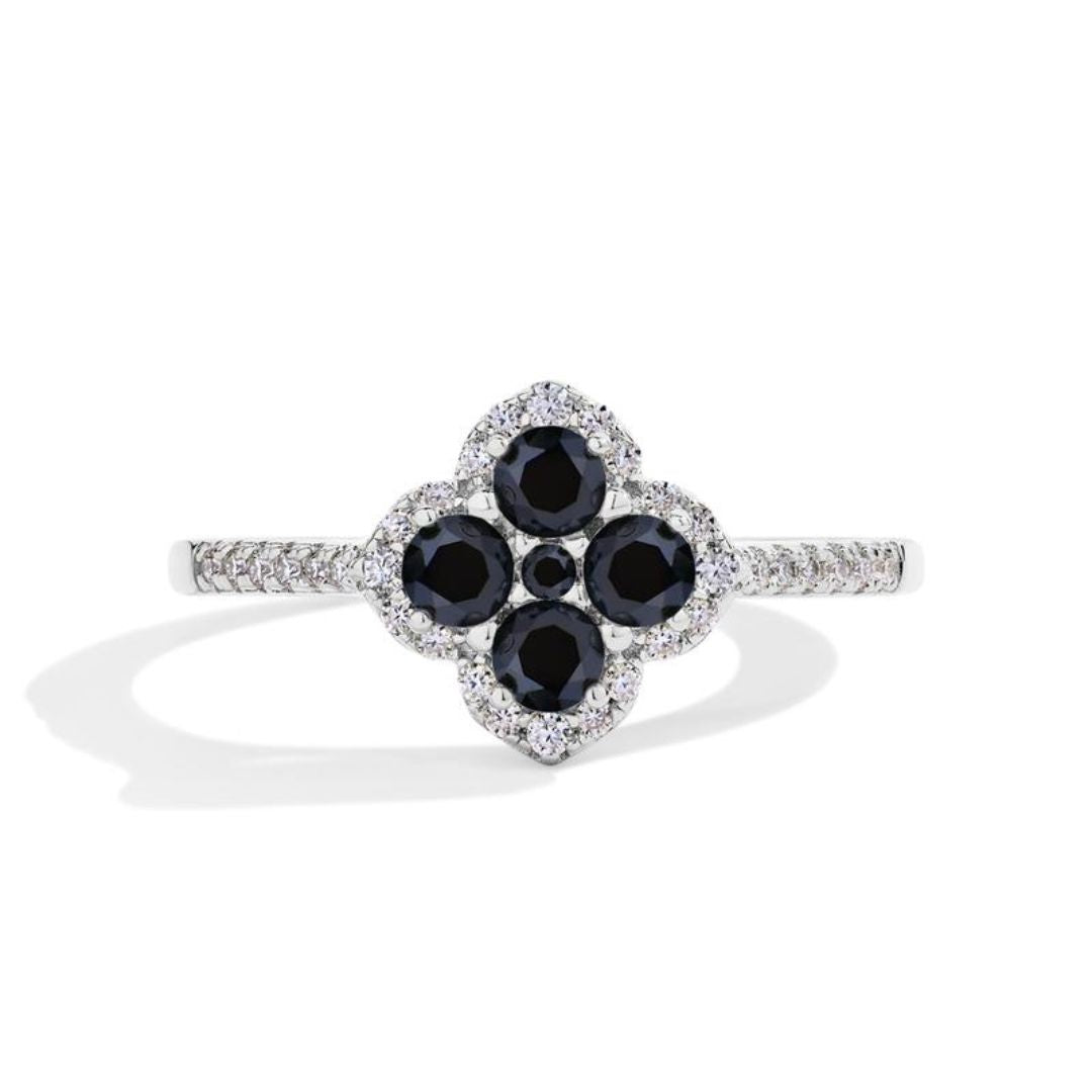 Soraya Kleeblatt Ring Sort | Hvidguld