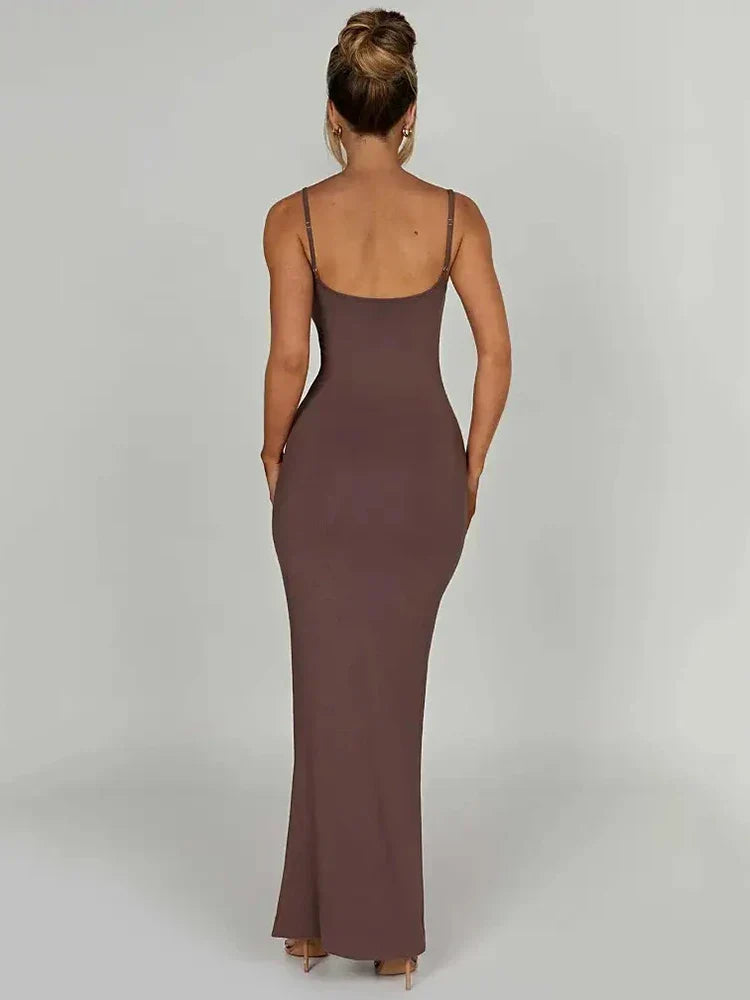 Rosa maxi bodycon kjole med tynde stropper, uden ryg