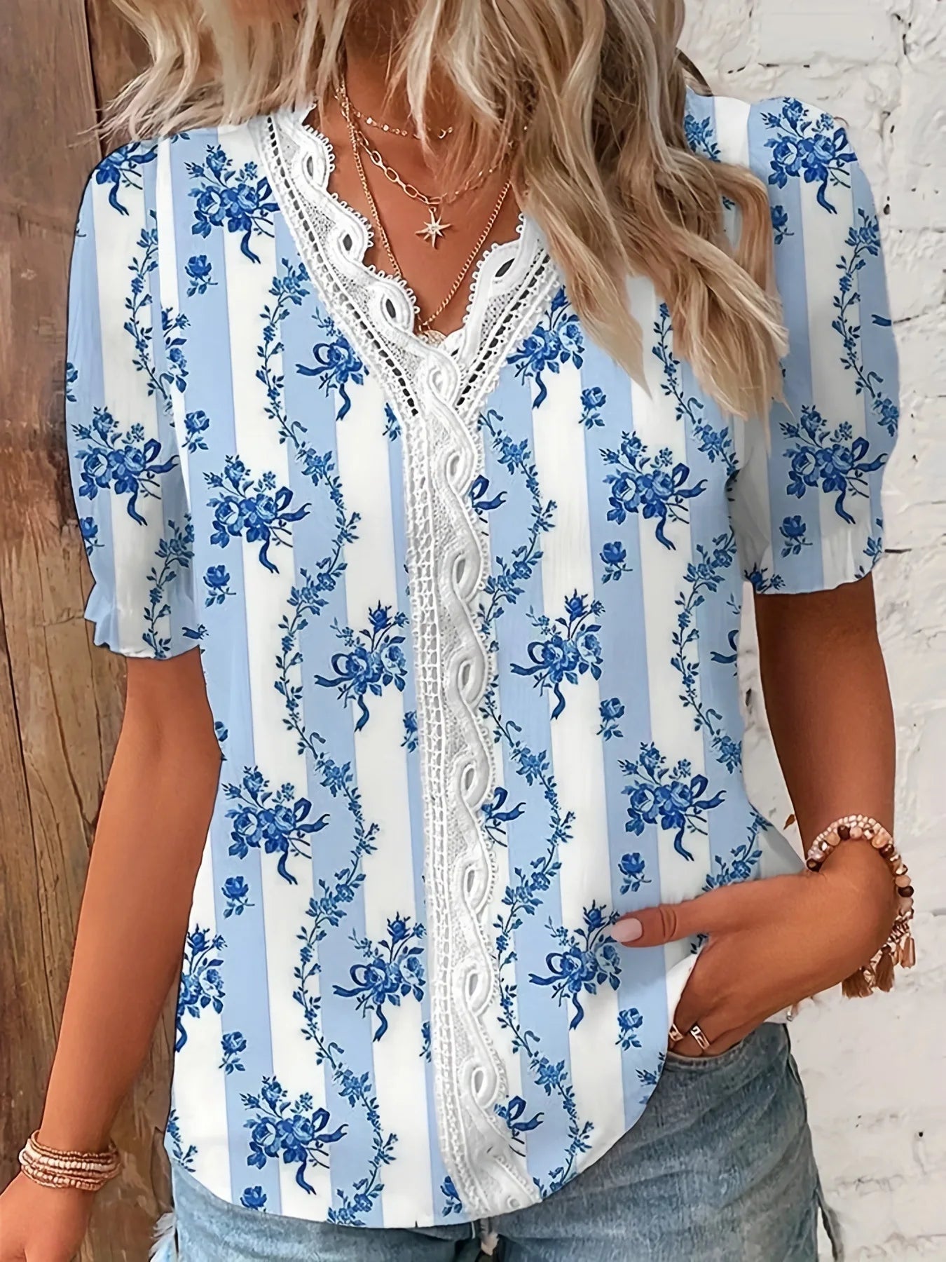 Blomster Blonde V-Hals Bluse | Olsen & Olsen™ - DK