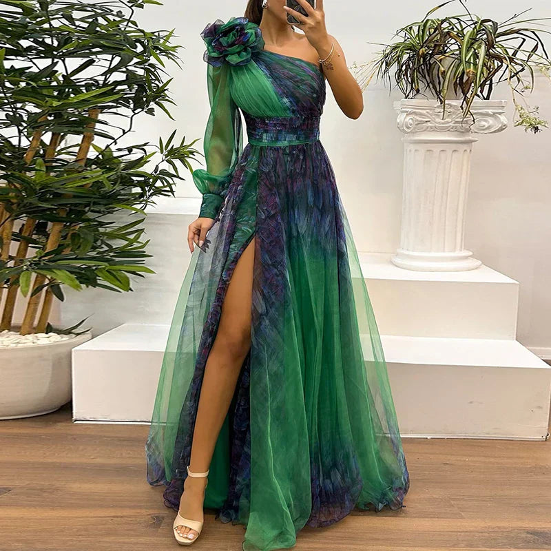 Rosea Trendy maxikjole med net på det ene skulder med print