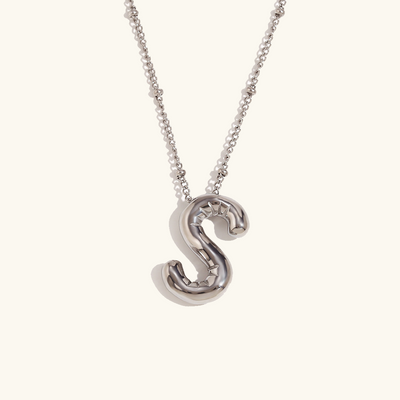 Næseørering med initialer i bobleform | Guld 18k