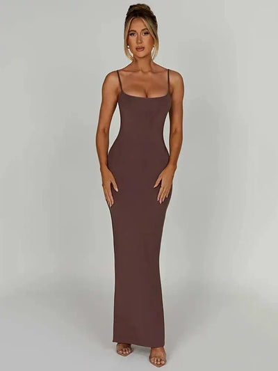 Rosa maxi bodycon kjole med tynde stropper, uden ryg