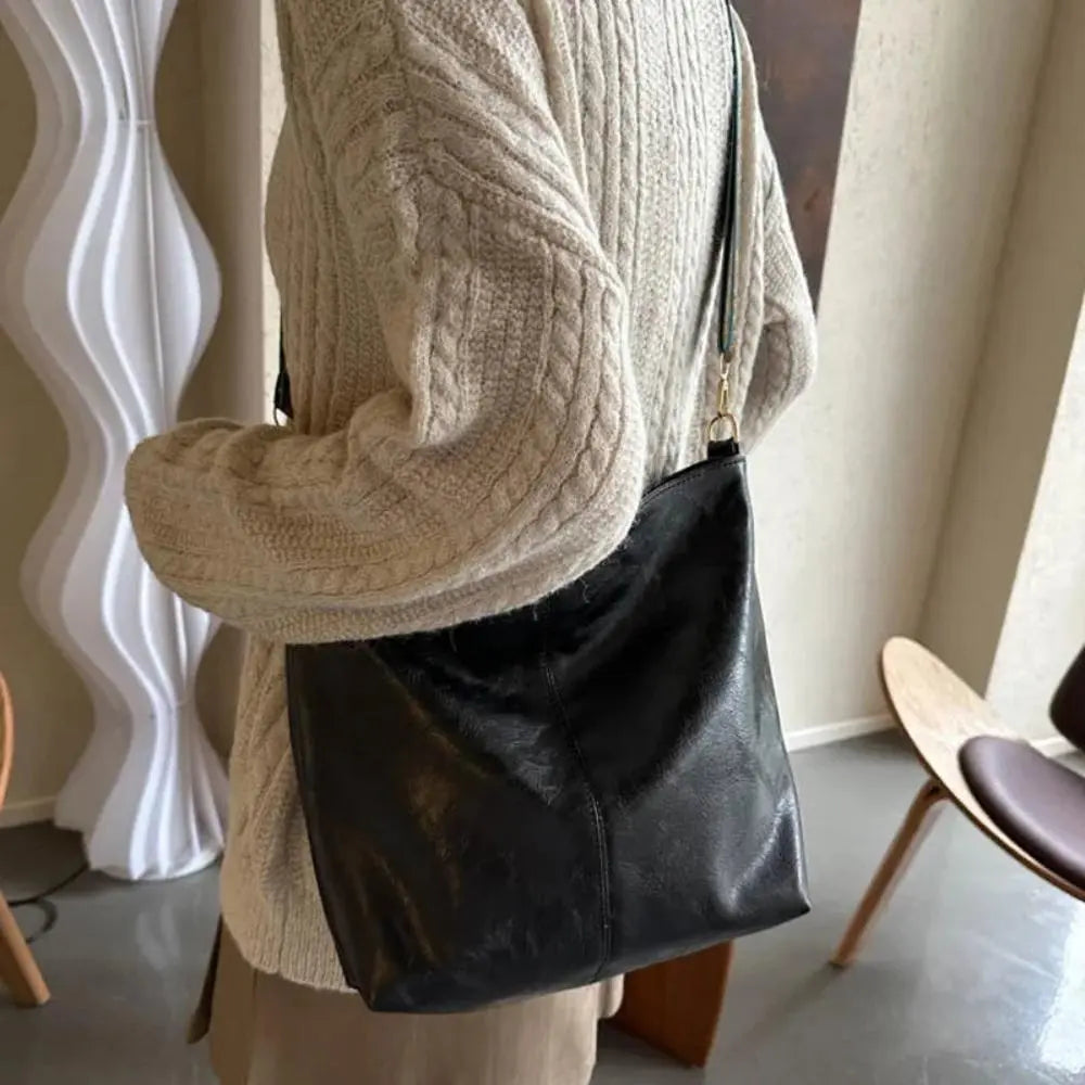 MONIKAS TASCHE - (Min favorit) - Skuldertaske med dekoration