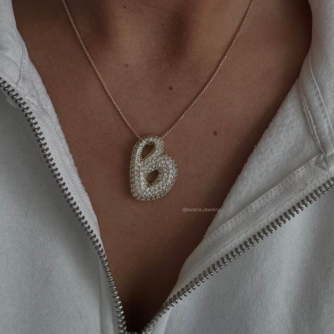 Navnesmykke Bubble med diamant | 18k Guld