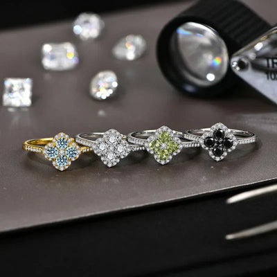 Soraya Kleeblatt Ring | Hvidguld