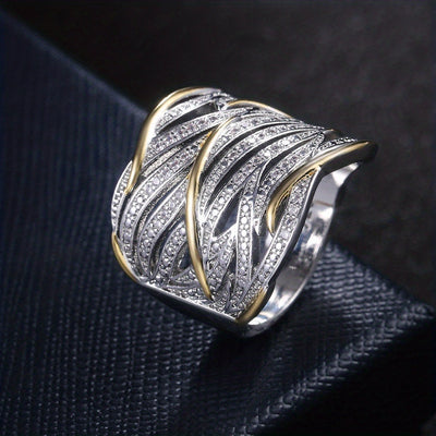 Chic Lagdelt Twist Ring
