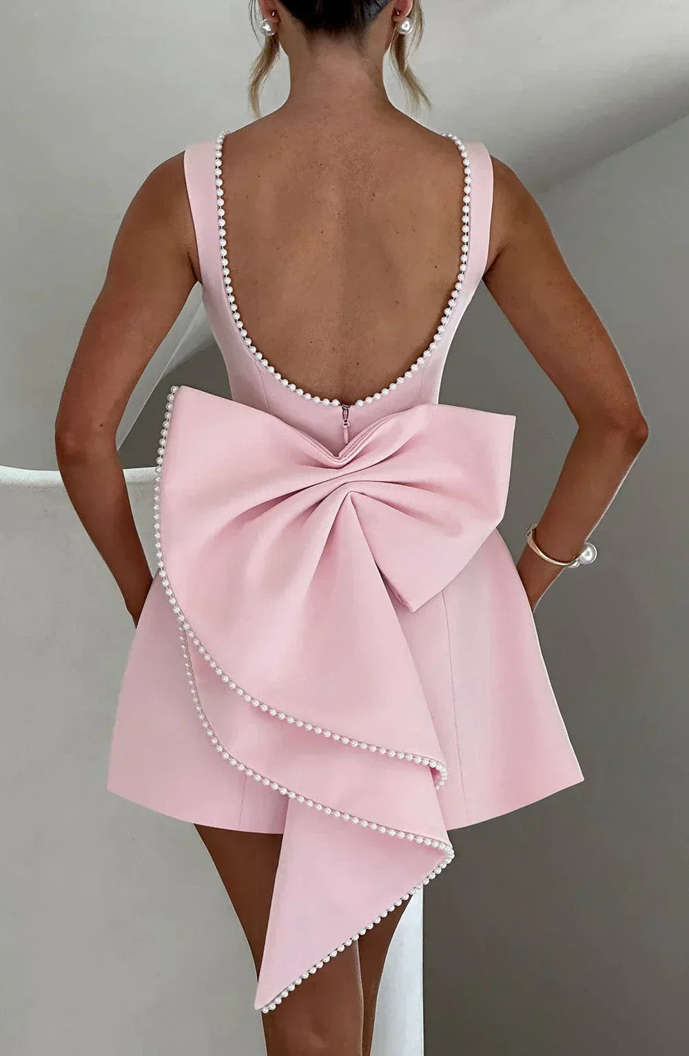 Mini kjole Rosea Pearl Bow