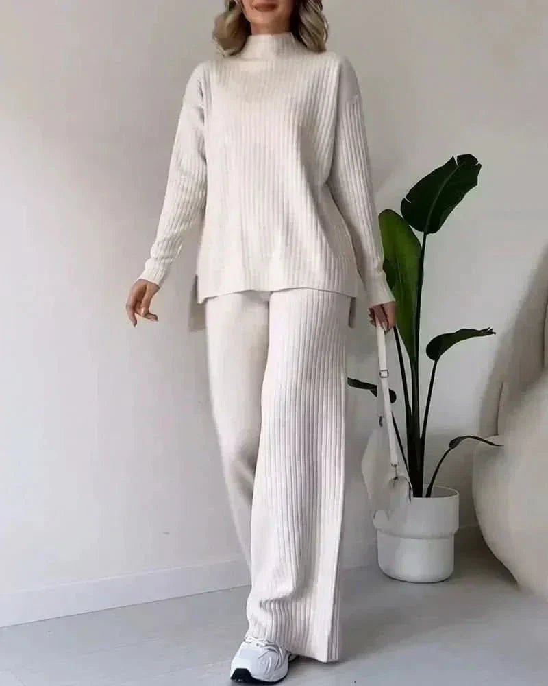 Daisy™ Sæt: Elegant Bluse og Bukser fra Olsen & Olsen™ - DK