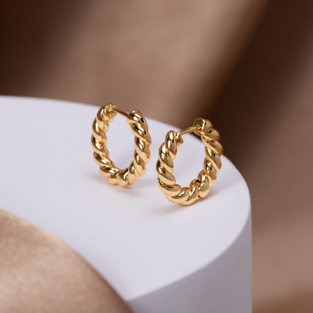 Luna Elegante Snoede Øreringe | 14k Guld