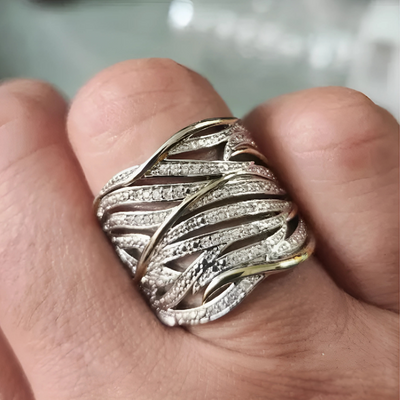 Chic Lagdelt Twist Ring
