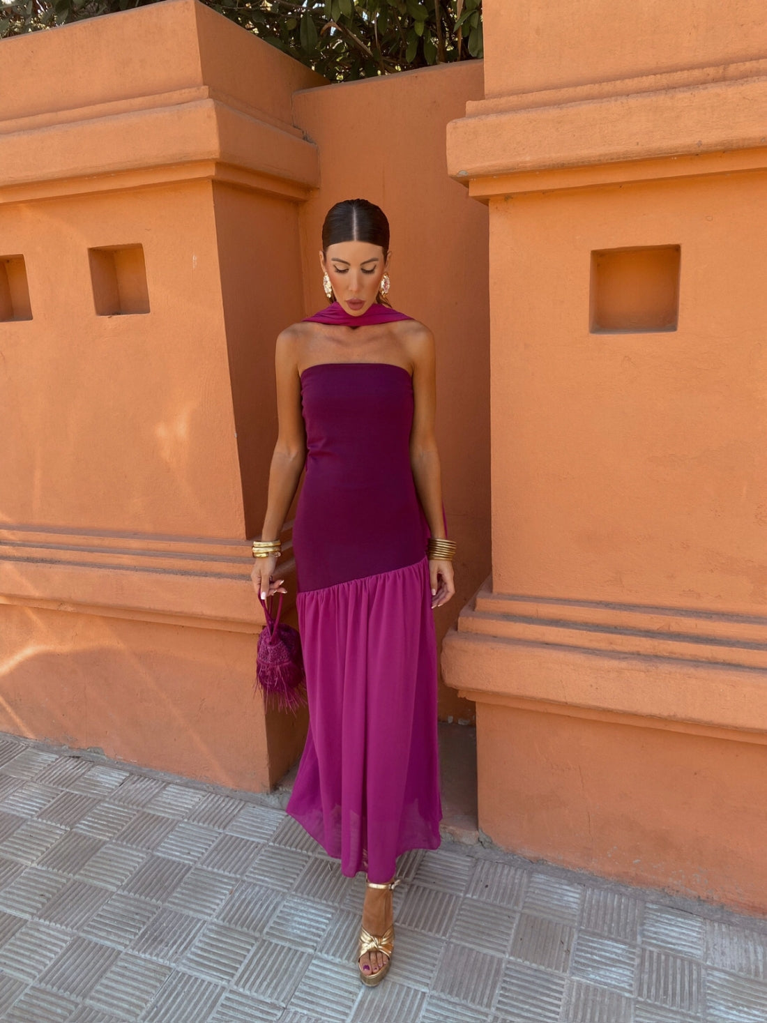 Mila | Chique Strapless Midi Kjole